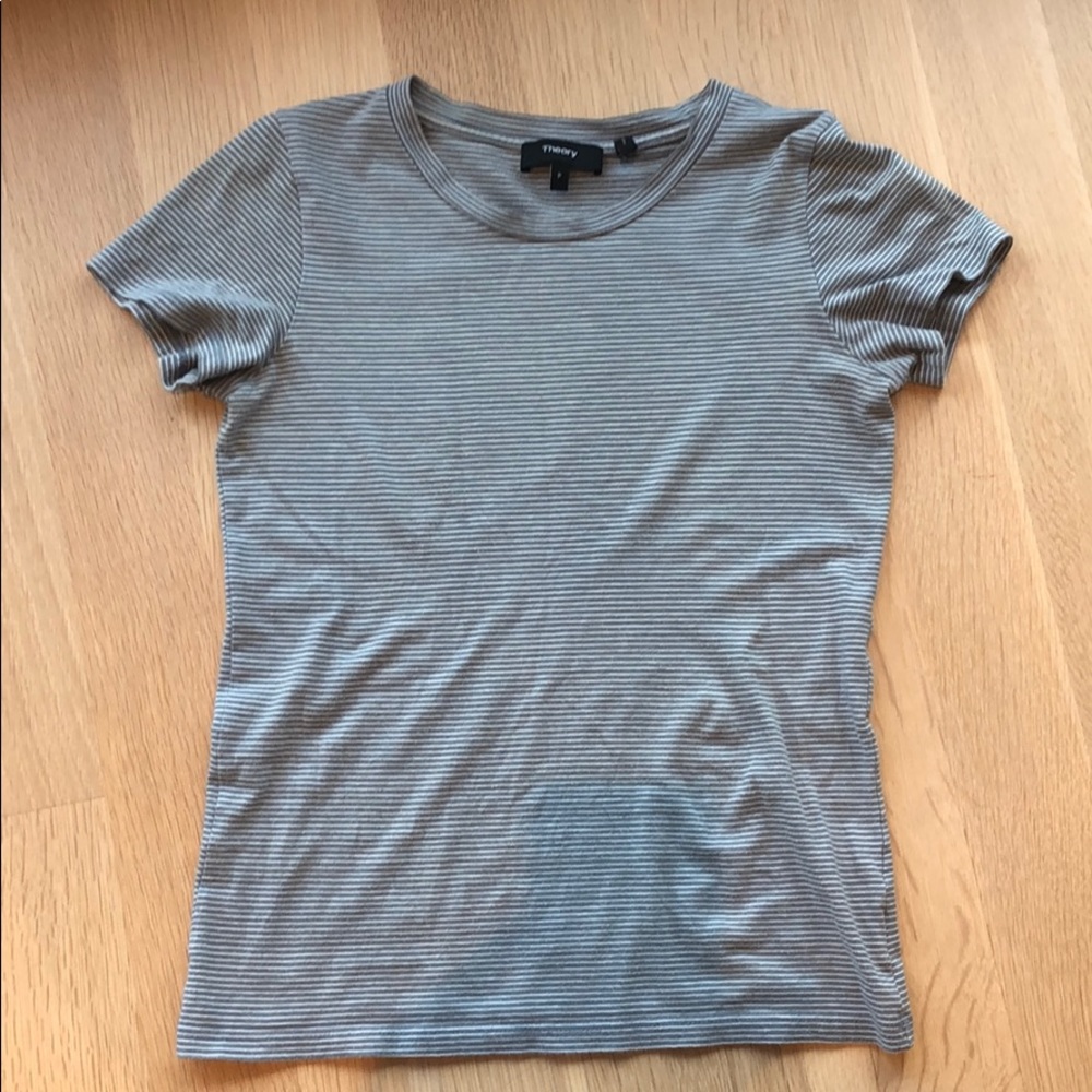 Theory short sleeve t shirt w small stripes xs